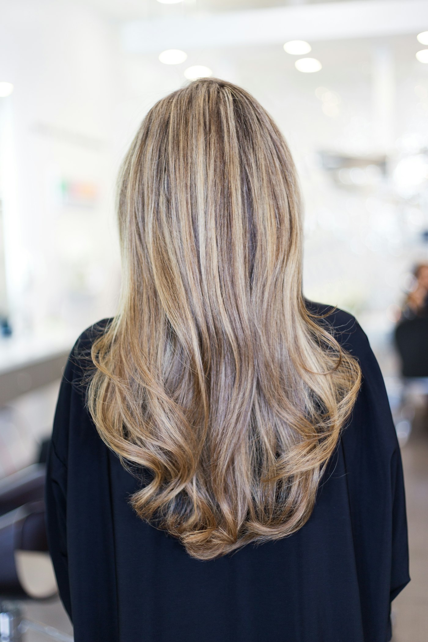 Balayage-Ergebnis von hinten fotografiert