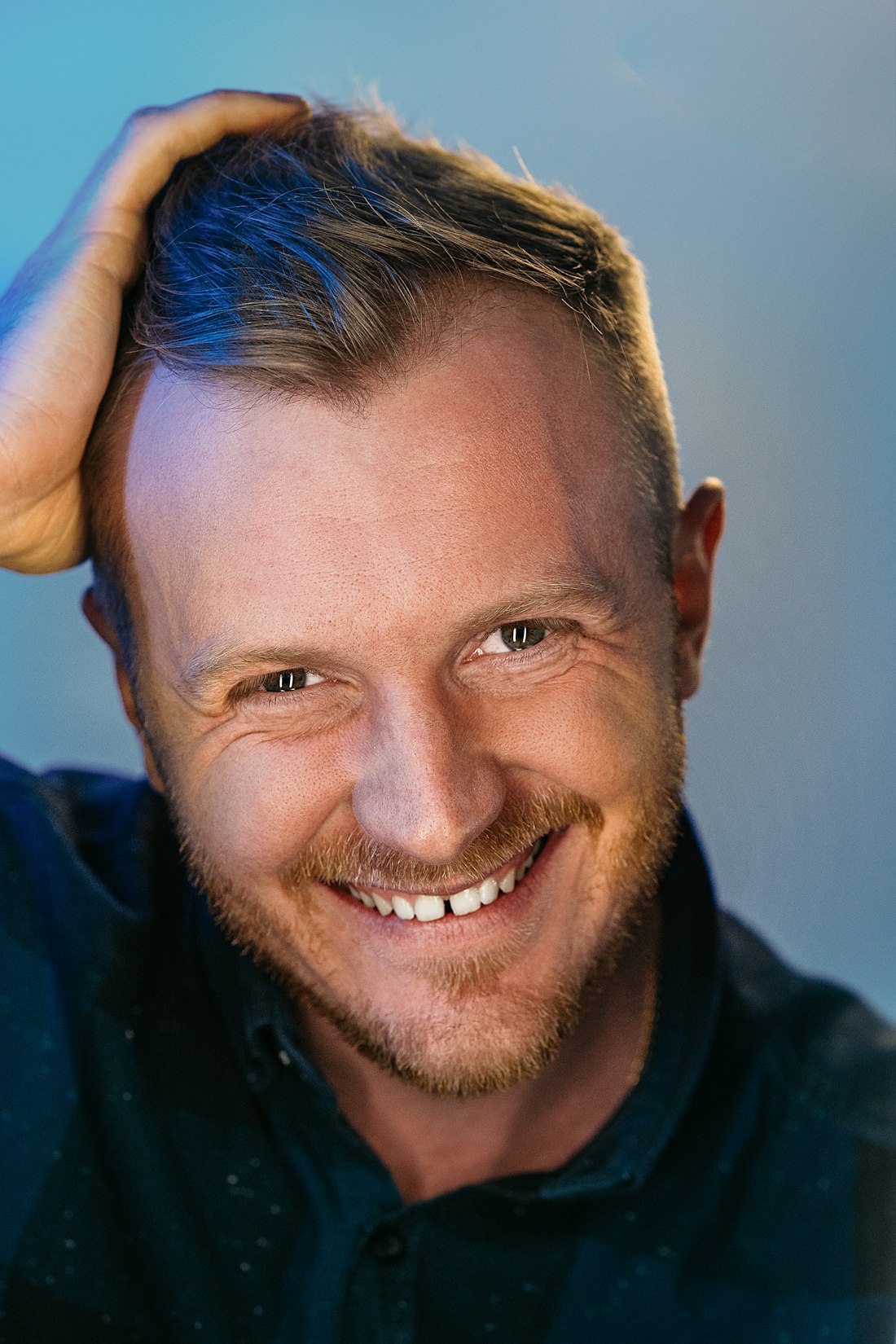 Portrait von Jonas Weidner, Senior Stylist bei Studio Nine