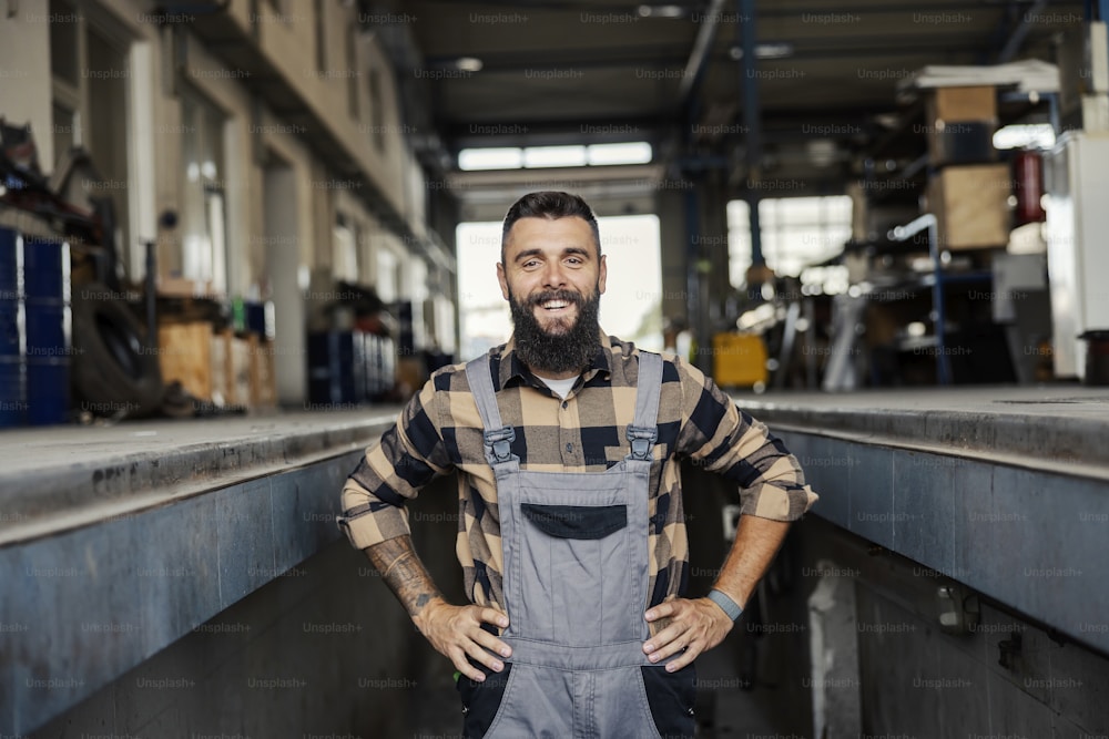Portrait von Dennis Schulte, Karosserie- & Lackspezialist bei Autohaus Weber